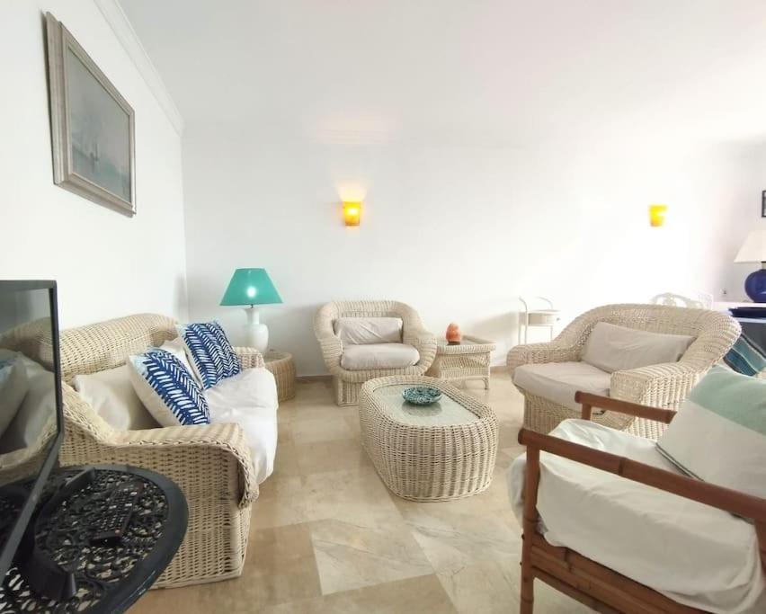 Beautiful 2 Bedroom In Calle Carabeo, ネルハ エクステリア 写真