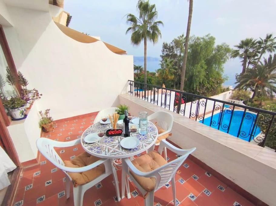 Beautiful 2 Bedroom In Calle Carabeo, ネルハ エクステリア 写真