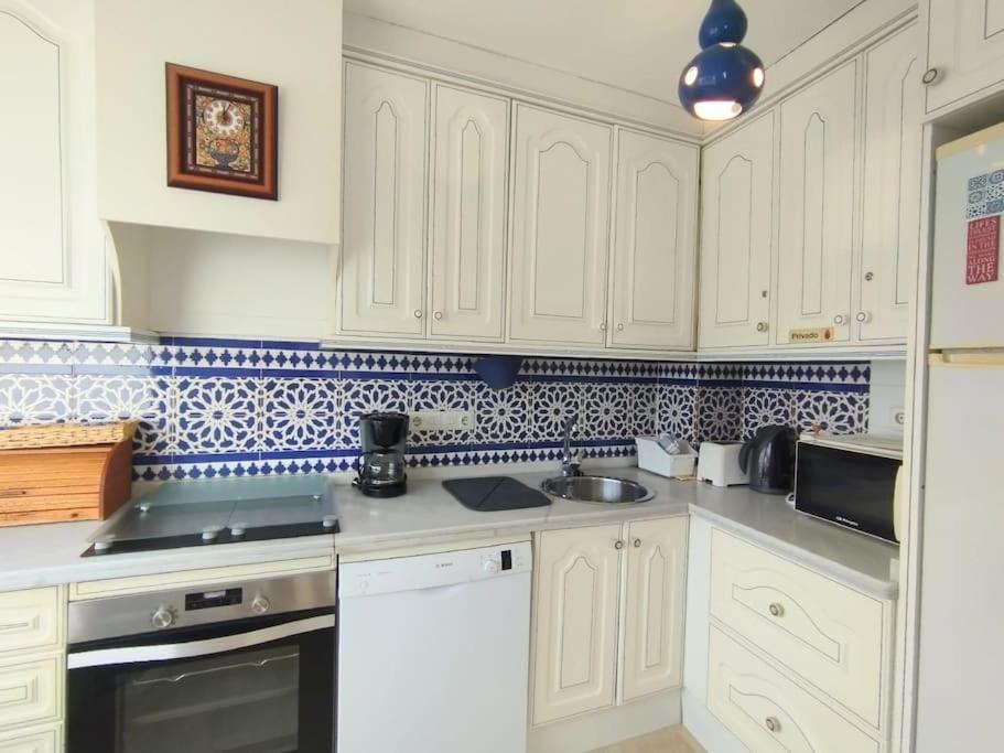 Beautiful 2 Bedroom In Calle Carabeo, ネルハ エクステリア 写真